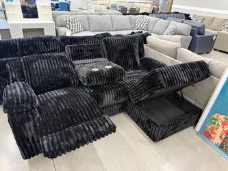 Sectional With Power Recliner 🔥🔥🔥