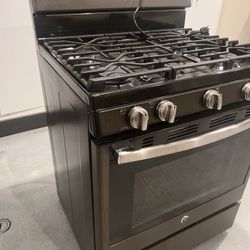 30” GE Gas Stove 