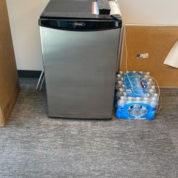 Fridge With Small Freezer 