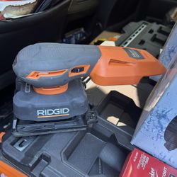 RIDGID 18V SubCompact Brushless Cordless 1/4 Sheet Sander (Tool Only)