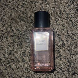 Victoria Secret Bombshell Perfume 