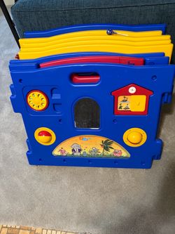 8 Piece Playyard.