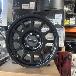 17” Method 703 Matte Black 