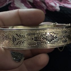 Victorian Taille d'Epargne Enamel Bracelet Yellow Gold Bangle