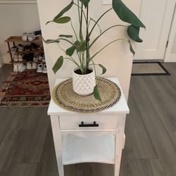 White Wooden Side/End Table