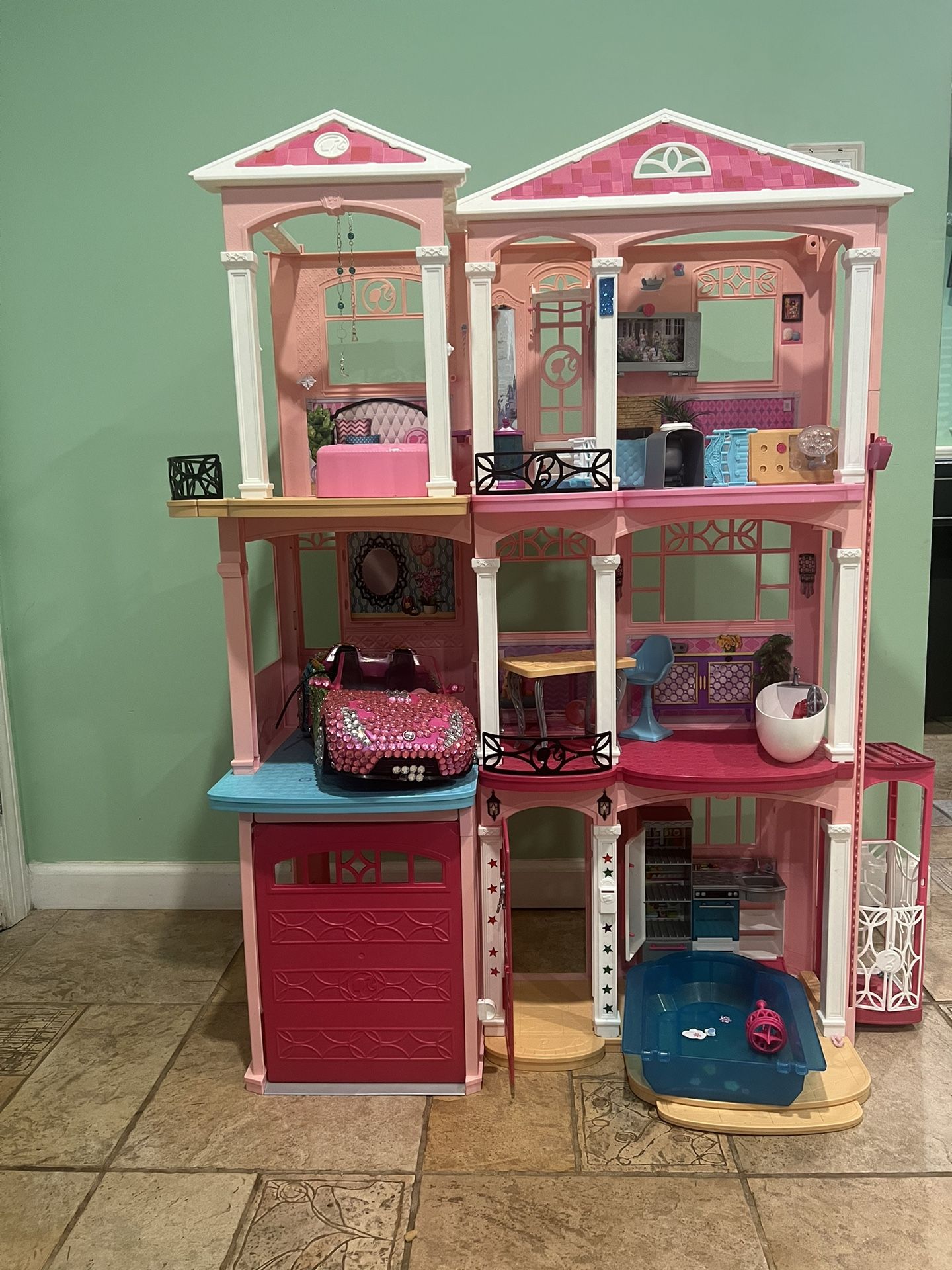 Barbie /Rainbow High Lot