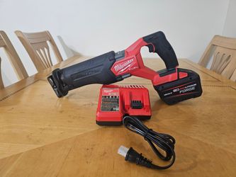 Milwaukee Reciprocating Saw FUEL (2821-20) 12.0 Battery + FAST Rapid Charger EVERYTHING BRAND NEW NEVER USED MIRAMAR