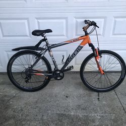 Trek 4300 Mountain Bike 