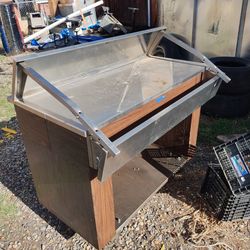 rolling catering table