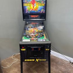 STRIKER EXTREME PINBALL MACHINE