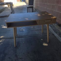 Desk $20