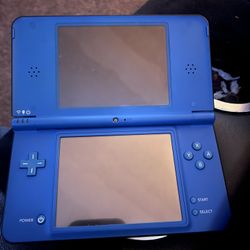 Nintendo DSi XL