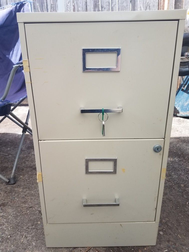 File Cabinet 2 Drawer Locking w/ Keys