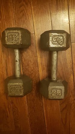 2 25lb weights