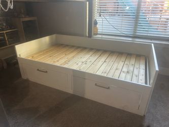 Twin bed