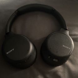 Sony WH-CH710N Noise-Canceling Wireless Over-Ear Headphones