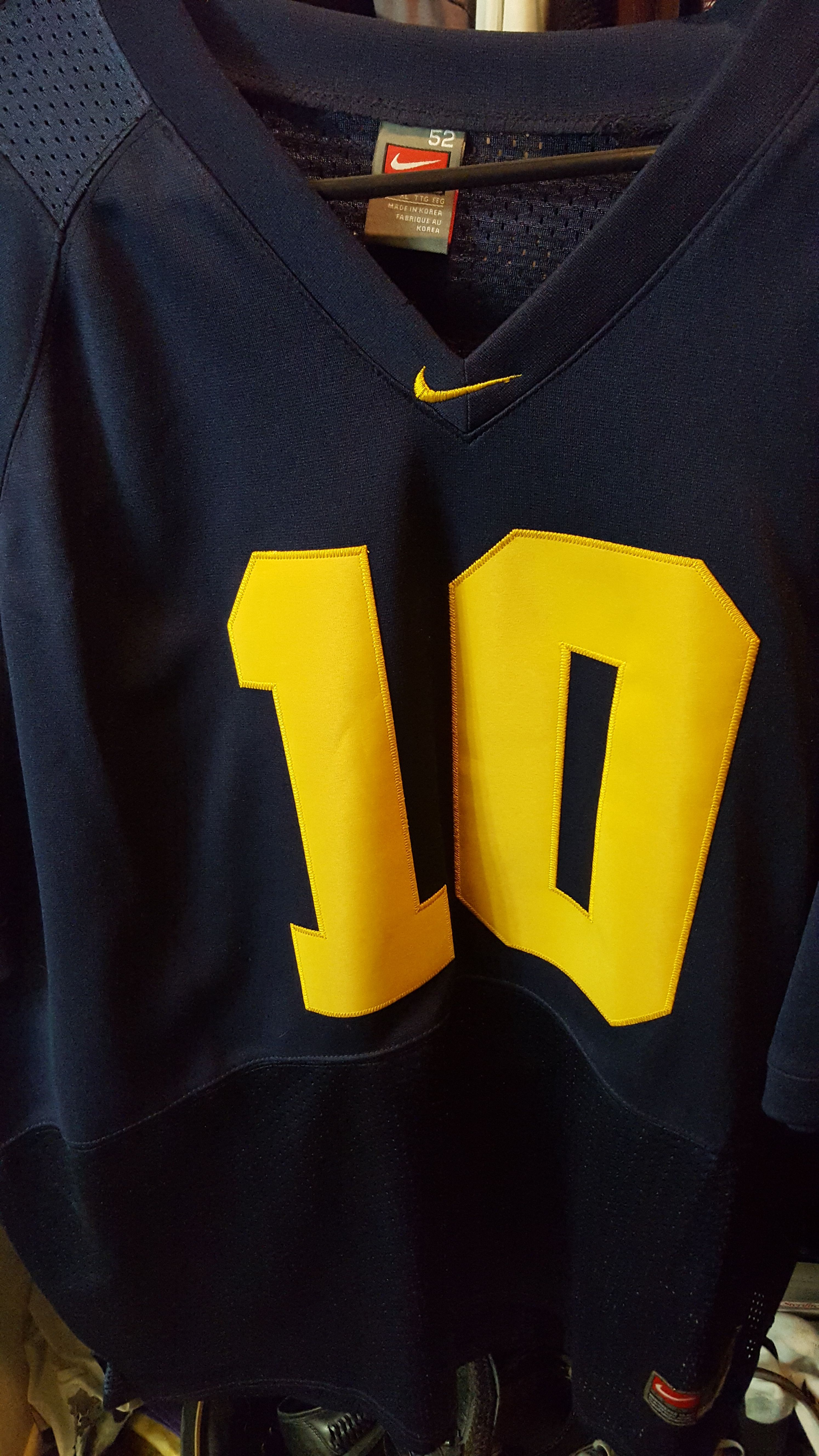 Nike Michigan Wolverines G.O.A.T. Jersey Tom Brady #10 XL for Sale in  Garden Grove, CA - OfferUp