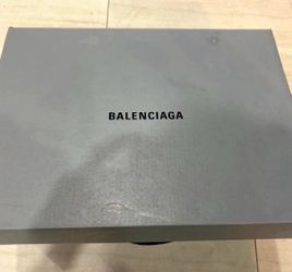 Black Balenciaga Men’s Track Runner size 43 with original gym bag and box!!