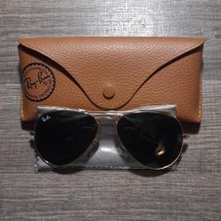 Ray-Ban Glasses With Green Lenses 