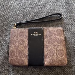 Coach Corner Zip Wristlet 