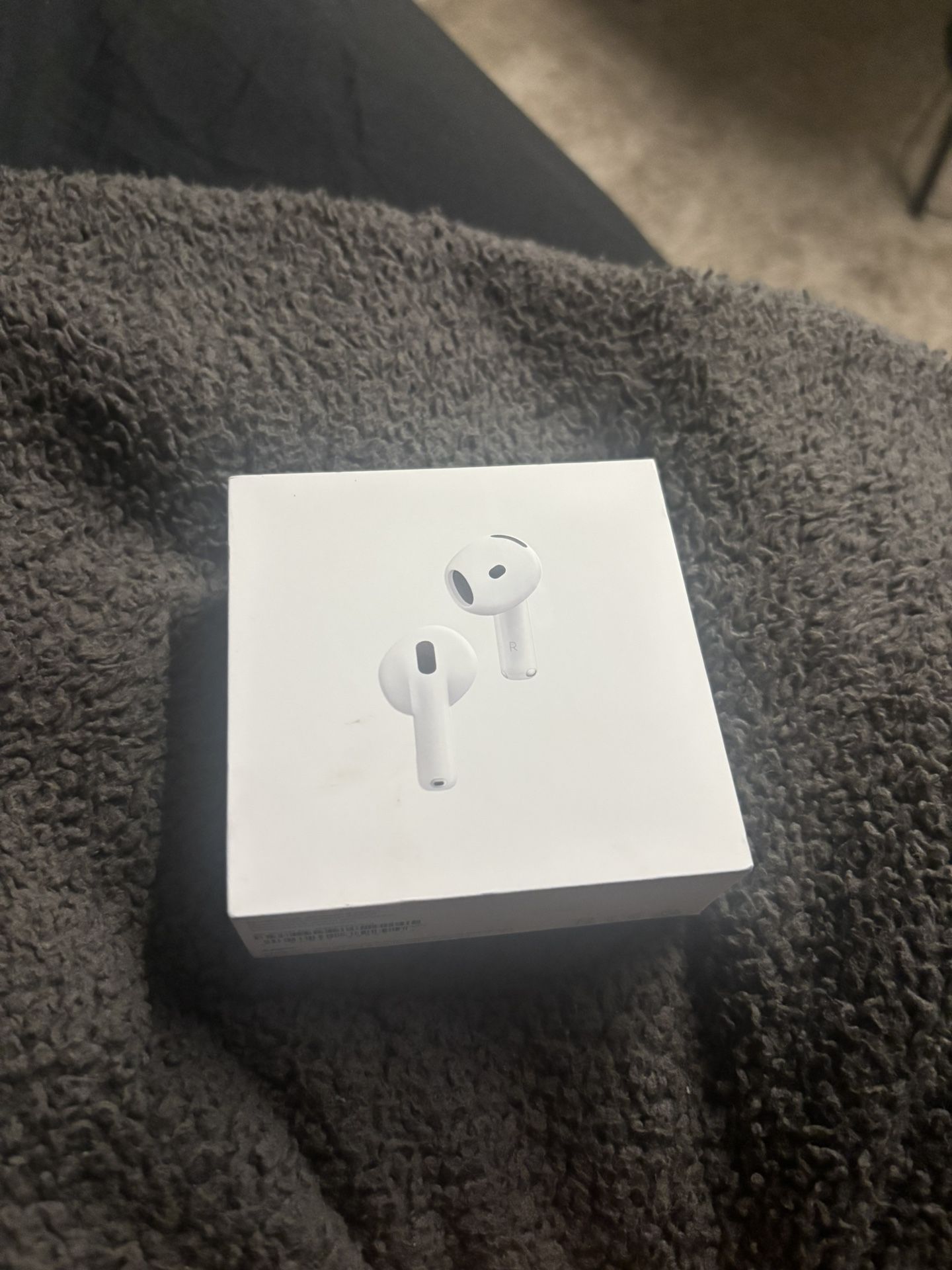 AirPods 4
