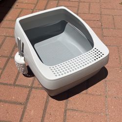 Pet Safe Cat Litter Box Used Once, Clean 