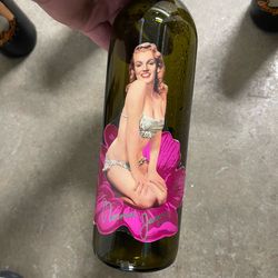 Marilyn Monroe wine bottles