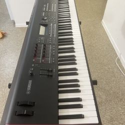 Yamaha MOFX8 88 Key Keyboard Workstation
