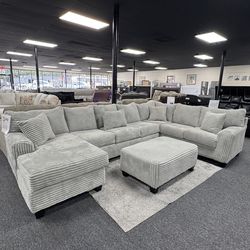 U Shape Sectional. 🚚WE DELIVER🚚