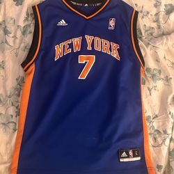 Carmelo Anthony Jersey size L Youth