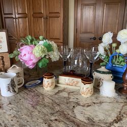 KITCHEN SERVING+ACCENT ITEMS,FLORAL PIECES,BARWARE,CANDLES+HOLDERS,SUGAR/CREAMER,BUTTER,S+P SHAKERS,HORSE MUG,SPOON REST