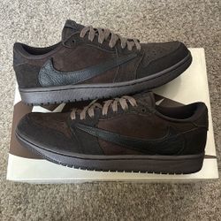 Travis Scott Jordan 1 Velvet 