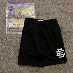 EE shorts black