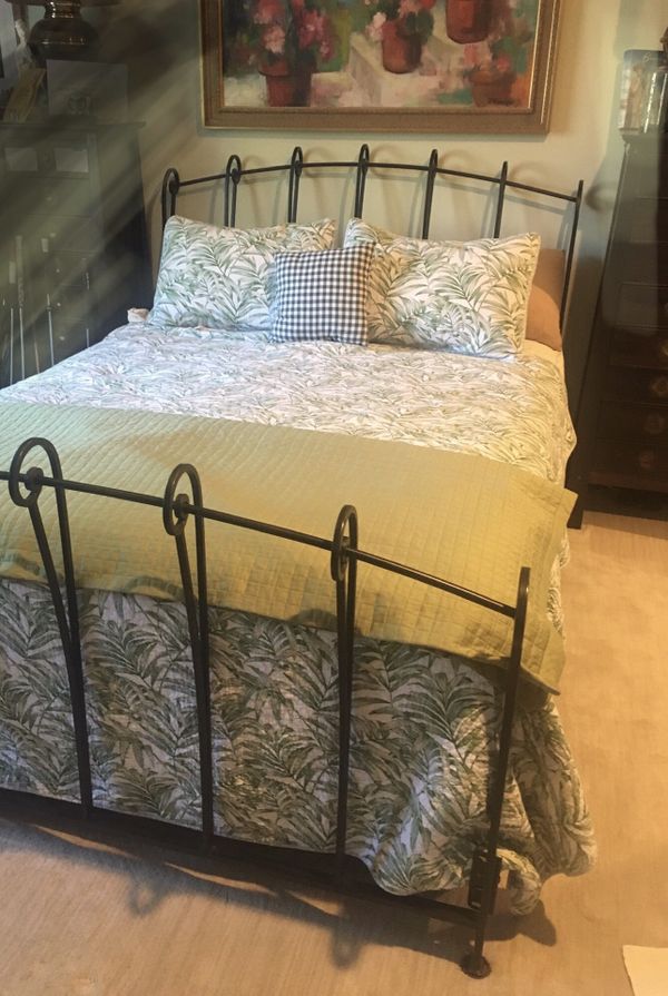 QUEEN FRAME wrought iron pier one bed metal DAKOTA for Sale in Portland, OR OfferUp