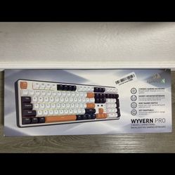 Redragon K689 PRO Wireless Gasket RGB Gaming Keyboard 108 Keys Mechanical Used