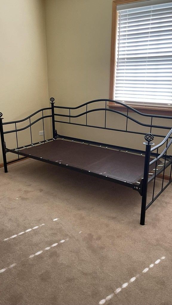 Twin Daybed