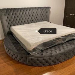 Penthouse Grey QUEEN and KING Platform bed frame with USB port ❤️ delivery option available!!!Queen:$1049
King:$1199