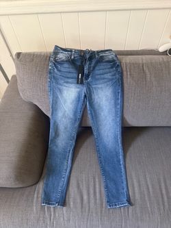 Women’s jeans, fashion nova