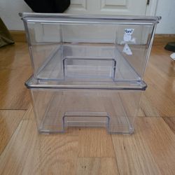 (USED) Clear plastic storage container