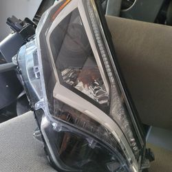 Toyota Rav4 Headlight 