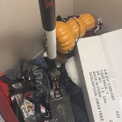 E scoter it goes 25 miles per hour I don’t have a charger for it but other than that it’s a good scooter for fun and give me  a  call at  