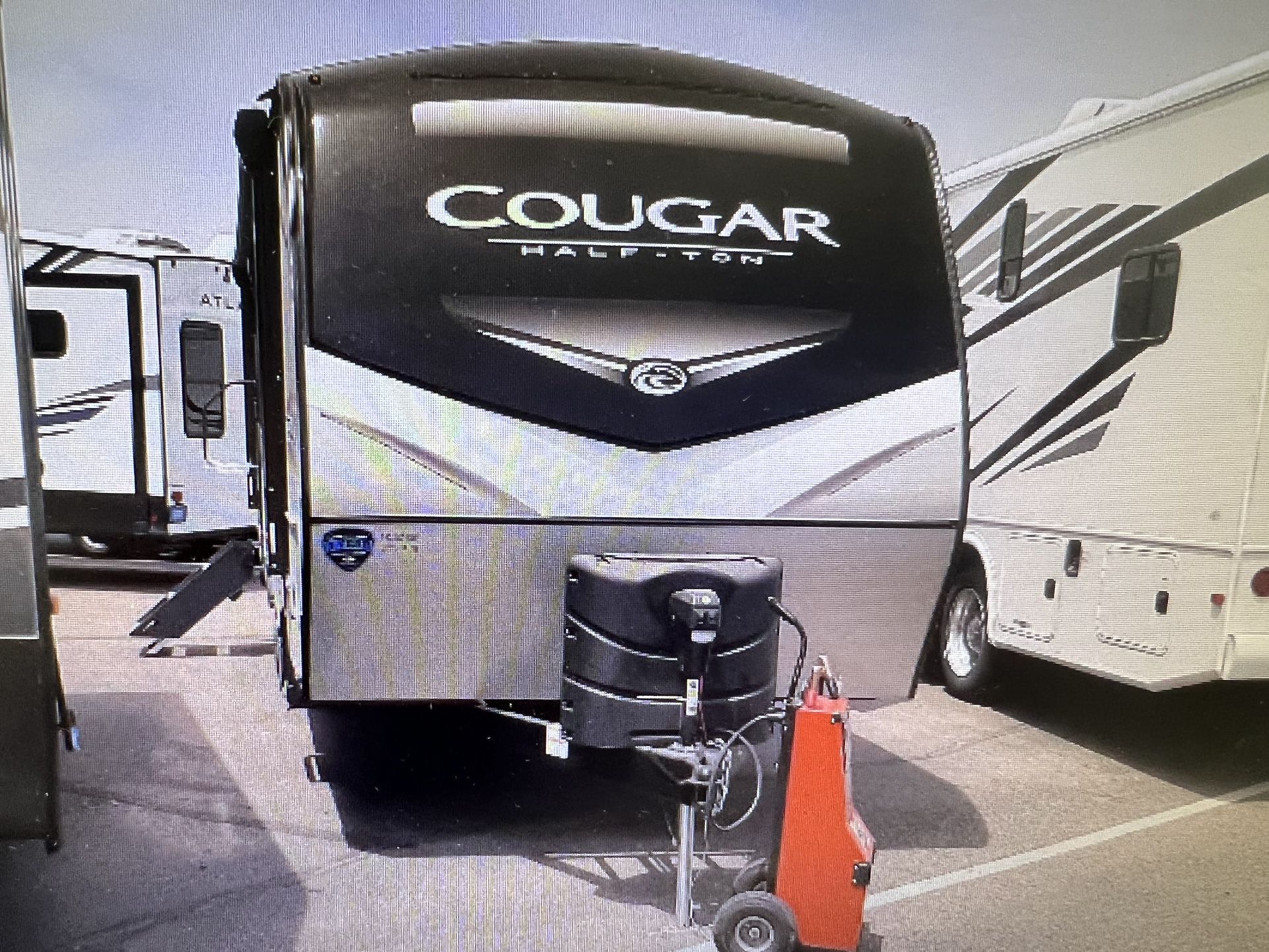 2022 COUGAR 24SABWE