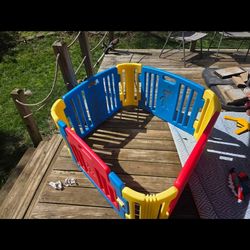 Child's play pen