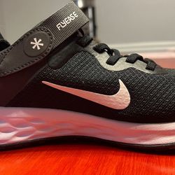Nike FlyEase