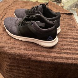 Mens Shoe’s Reebok Size 9