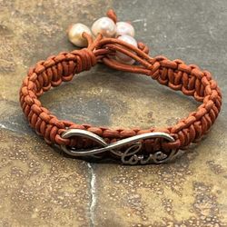 Leather Bracelet And Freshwater Pearls 