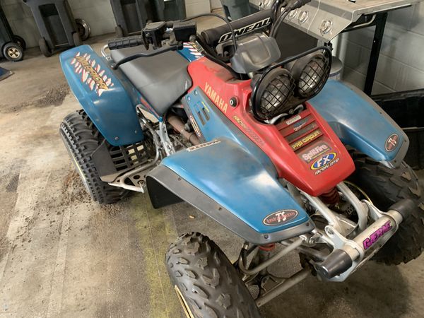 $2000 yamaha warrior. never seen snow like new