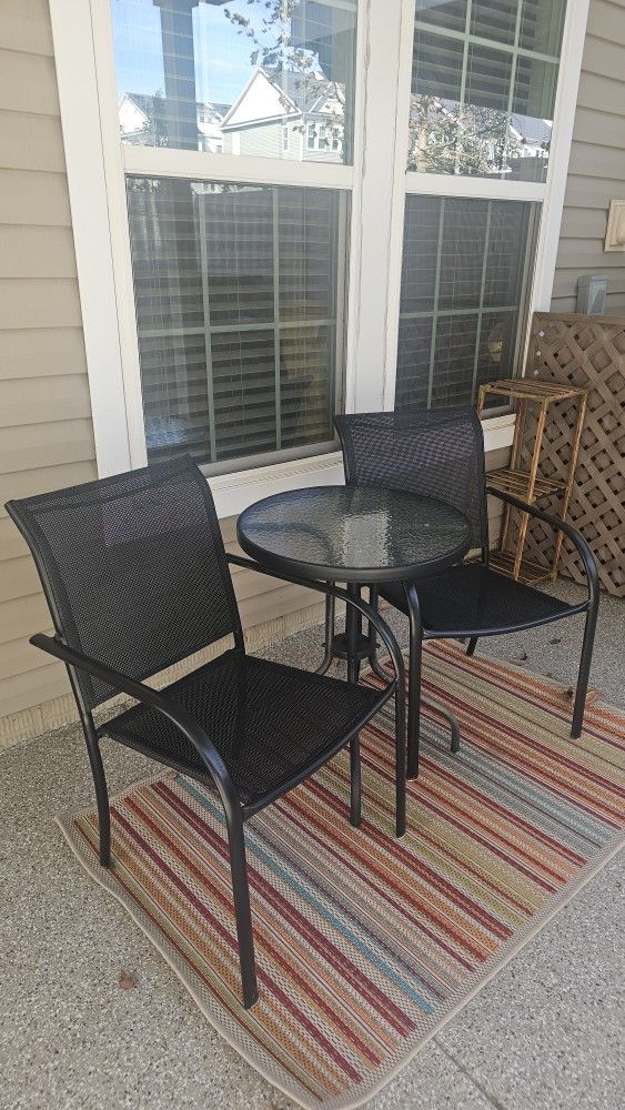 Patio Table And Chairs 