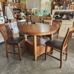 Wood Dining Table With Middle Leaf And 4 Chairs