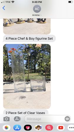2 pieces of glass vases.